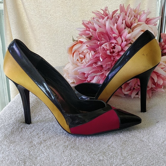Chinese Laundry Color Blocked Heels - Picture 2 of 11